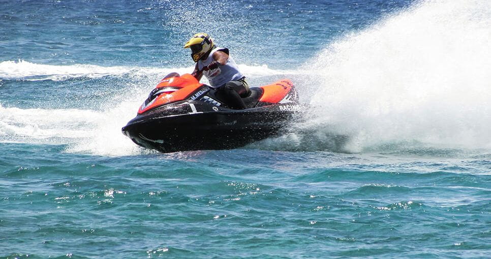 Colombier-fiche-activites-sports-loisirs-jet-ski-bloc1-grande